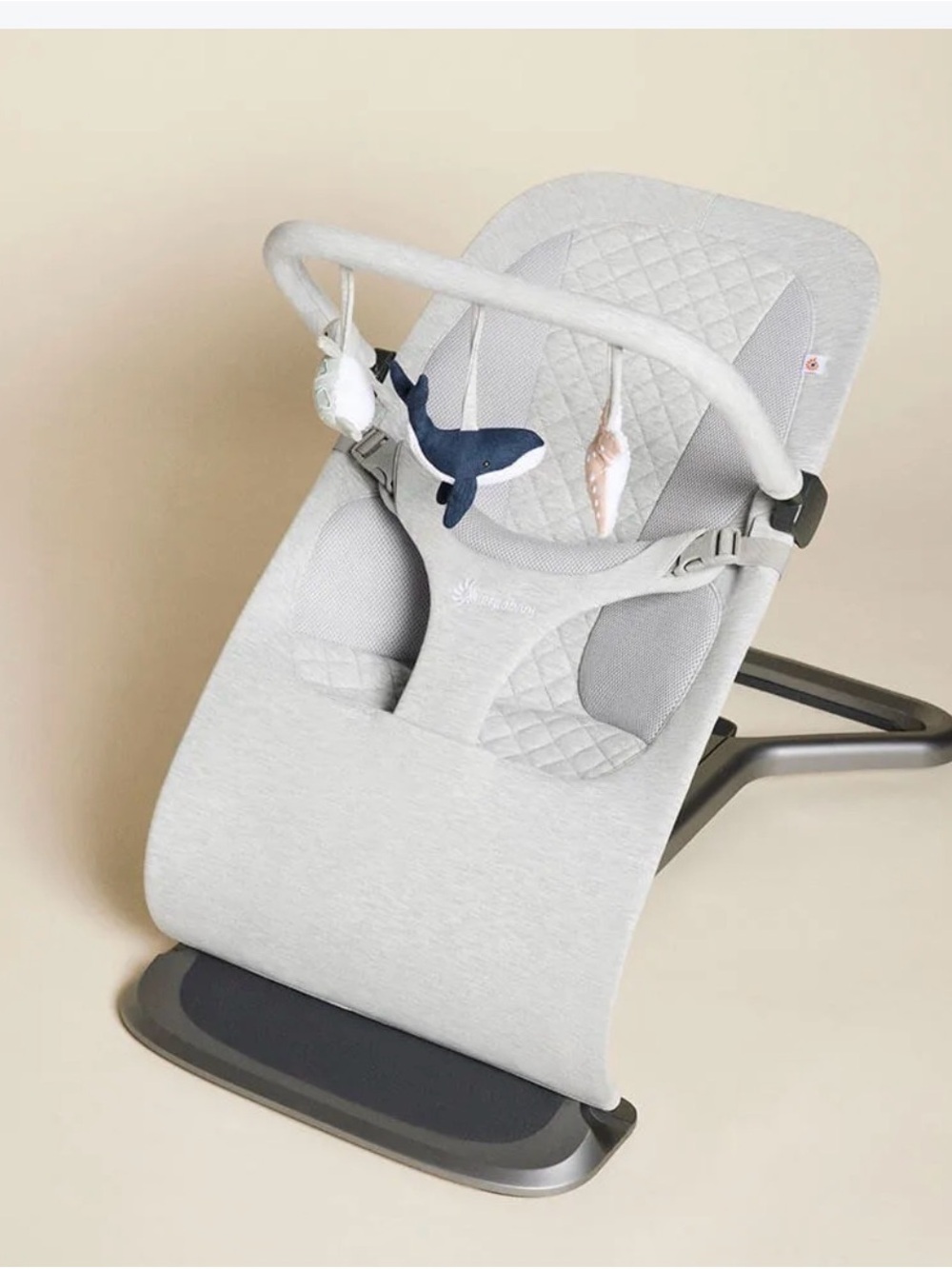 Ergobaby 3 in 1 Evolve Light Gray Infant Bouncer with Toy Bar & bag
